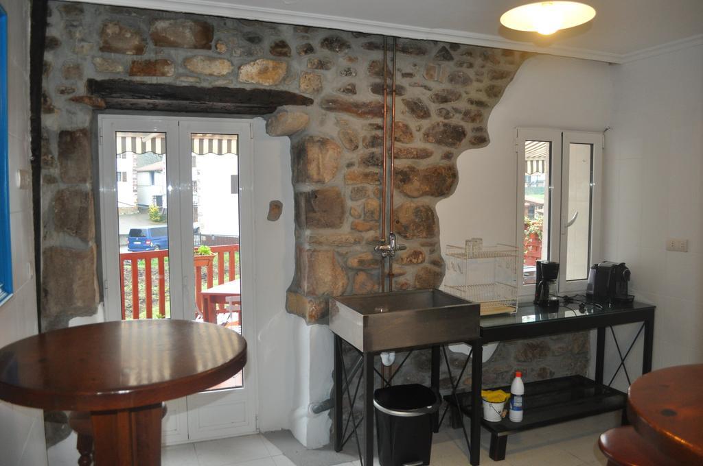 Hostal Auzoa Bera  Exterior photo